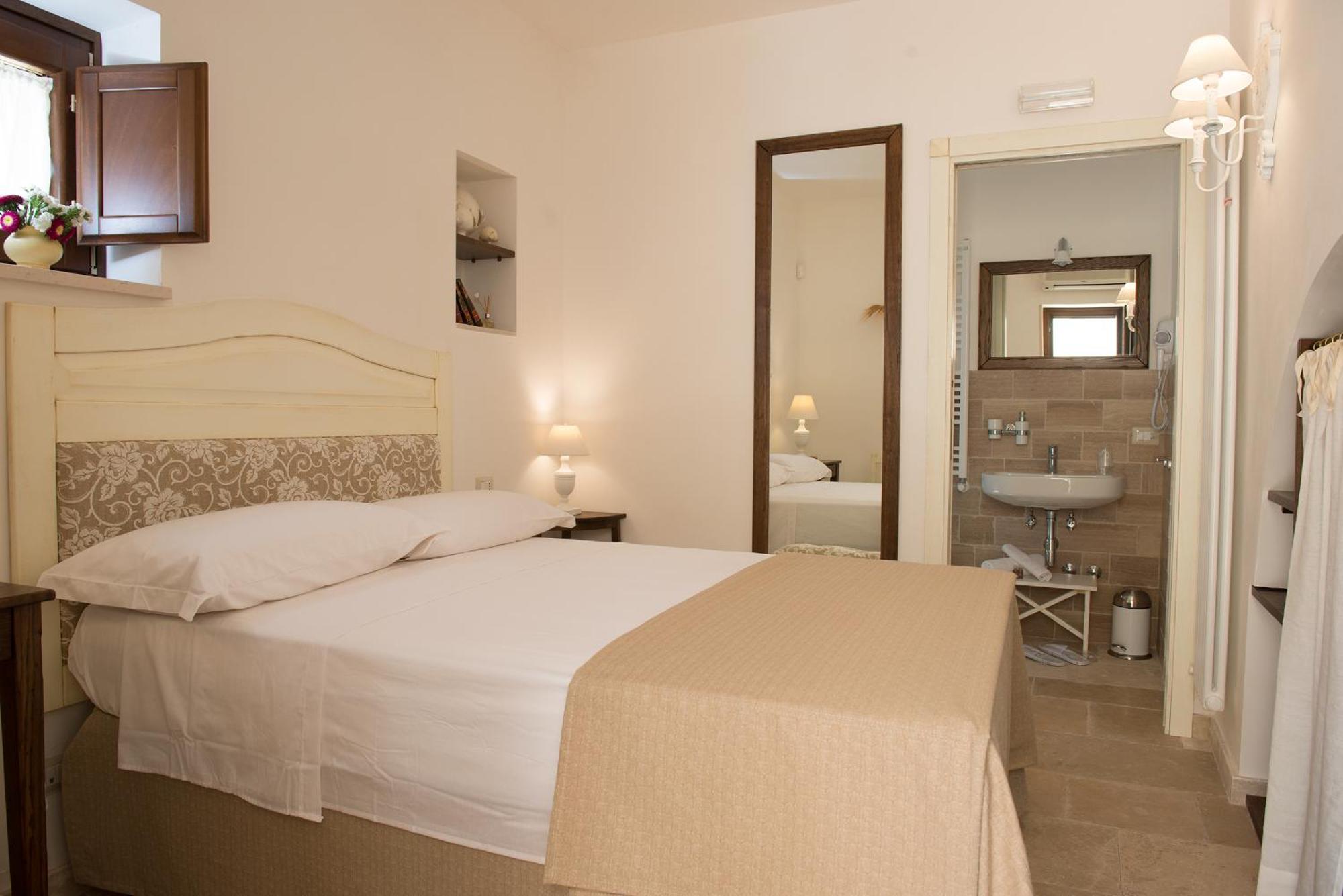 Antica Via Roma B&B E Relax Montalbano  Exteriör bild