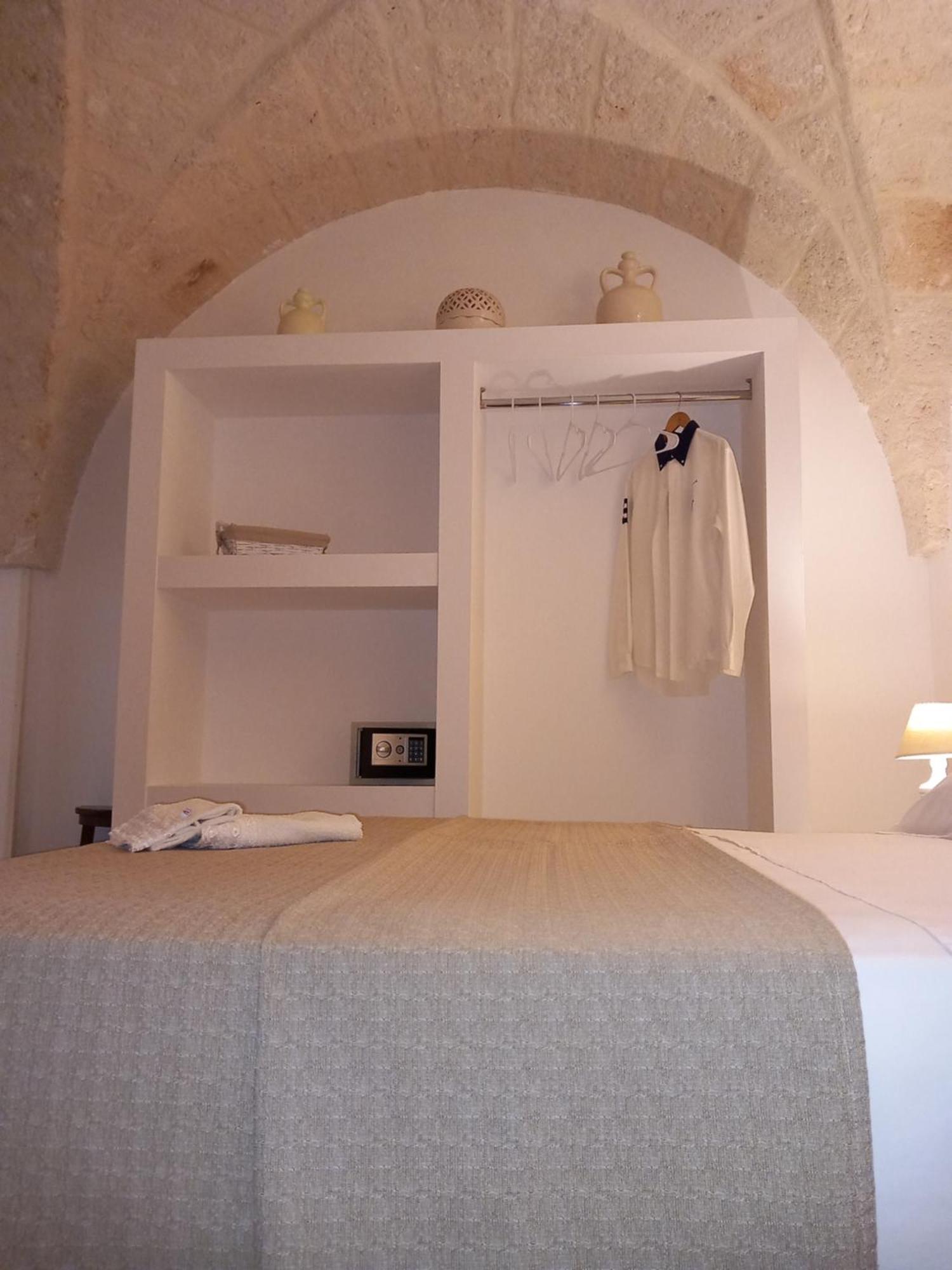 Antica Via Roma B&B E Relax Montalbano  Rum bild