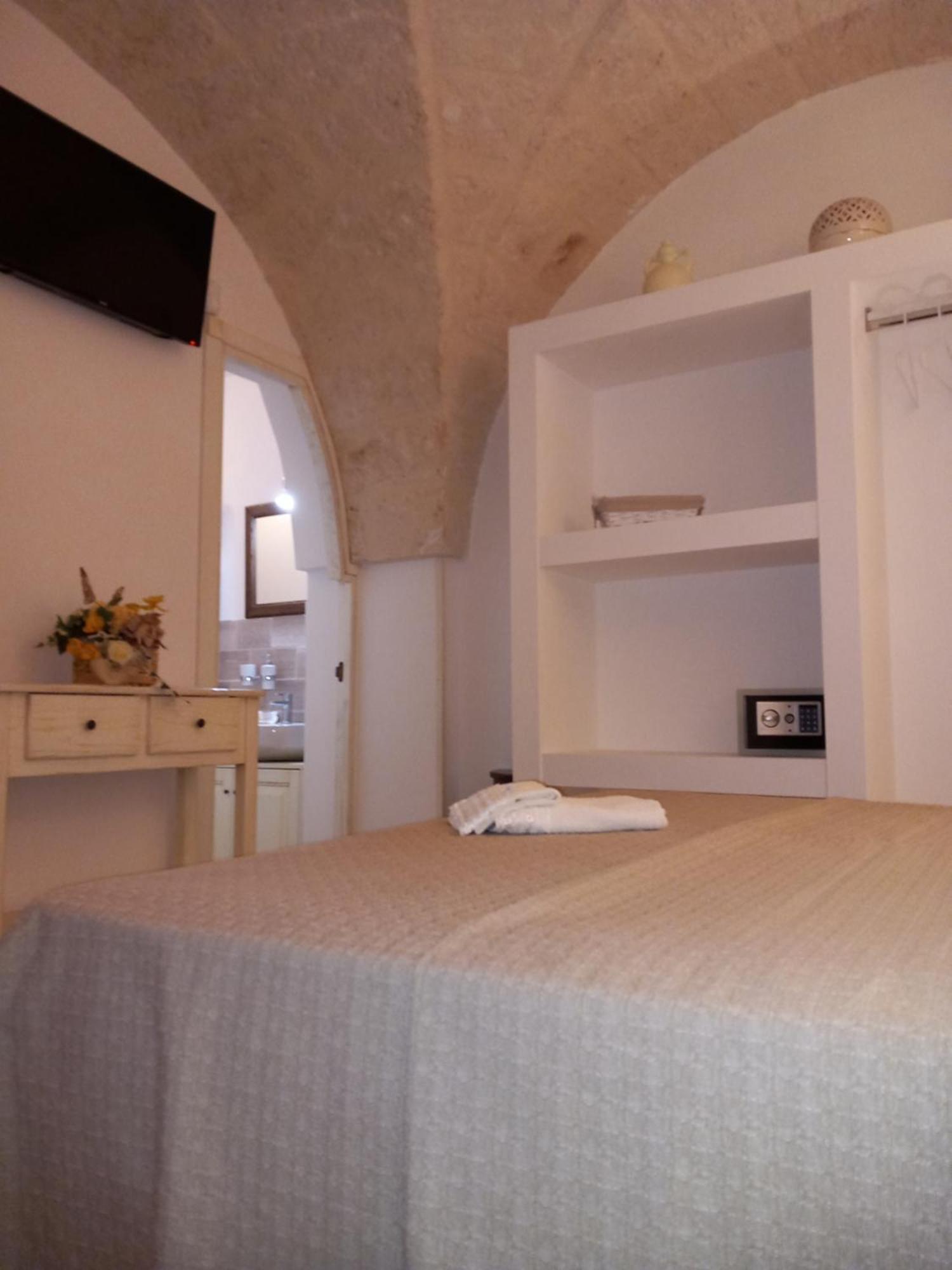 Antica Via Roma B&B E Relax Montalbano  Rum bild