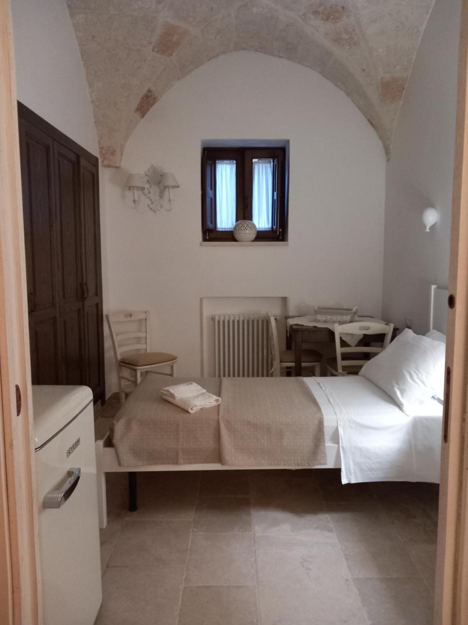 Antica Via Roma B&B E Relax Montalbano  Rum bild