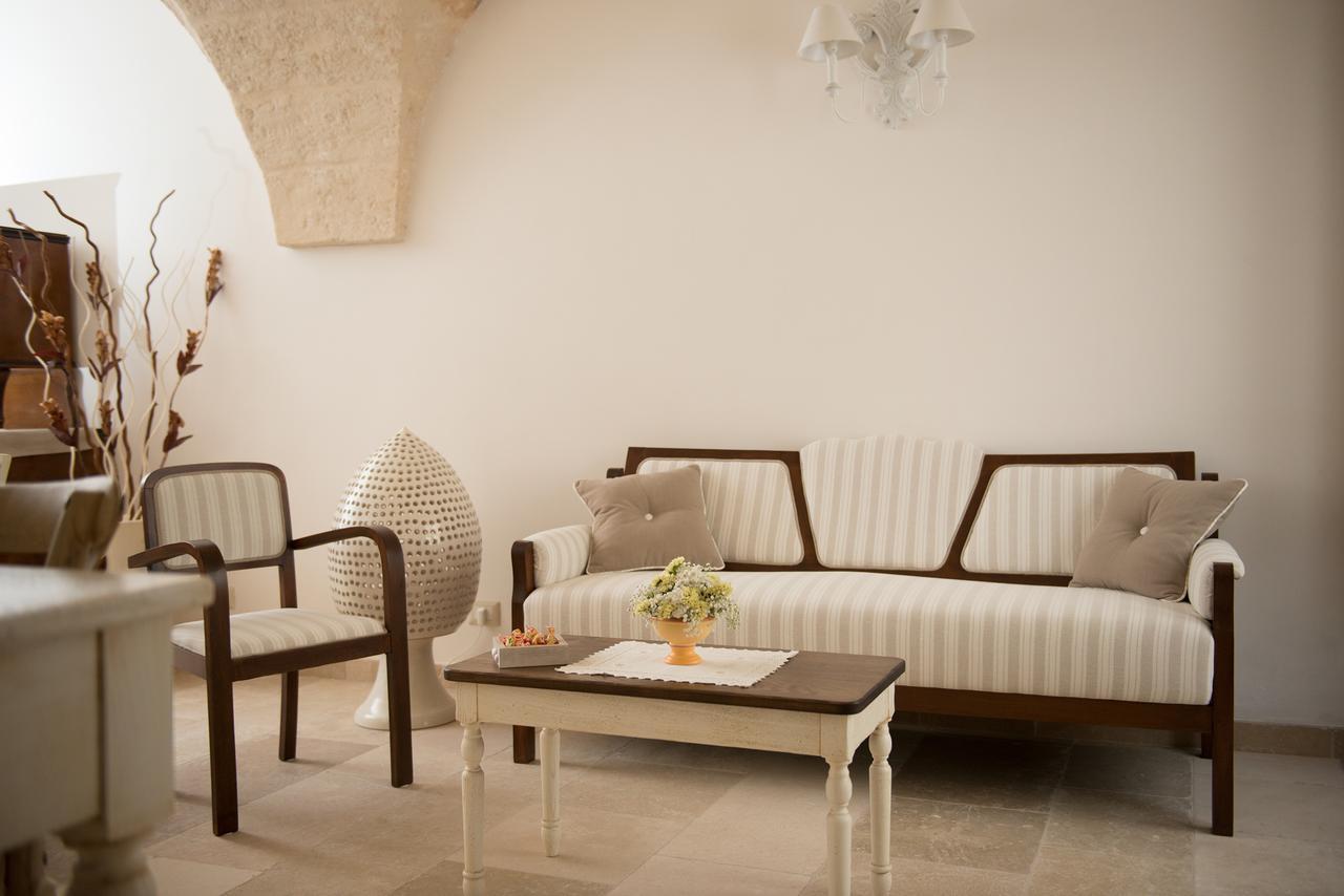 Antica Via Roma B&B E Relax Montalbano  Exteriör bild